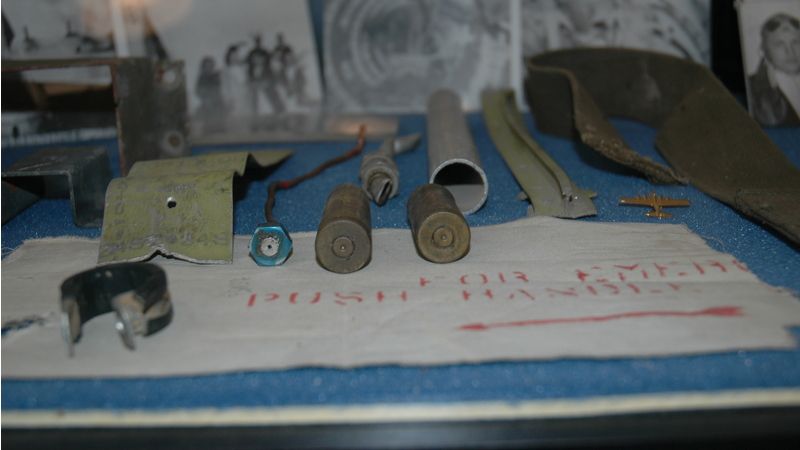 části nalezených, většinou vykopaných předmětů z výzbroje i výstroje