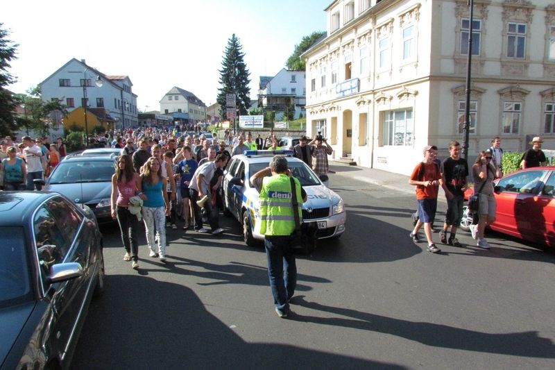 Pochod demonstrantů ve Varnsdorfu