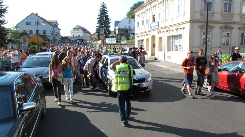 Pochod demonstrantů ve Varnsdorfu