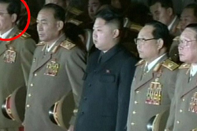 BEZ KOMENTÁŘE: Strýc Kim Čong-una se poprvé objevil na veřejnosti ve vojenské uniformě