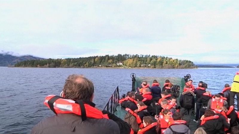 Norsko otevírá ostrov Utoya po červencovém teroristickém masakru