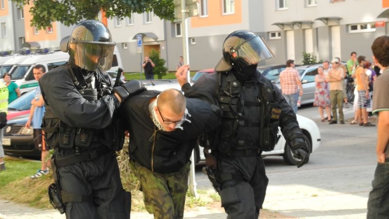 Policejní zásah proti demonstrantům v Českých Budějovicích