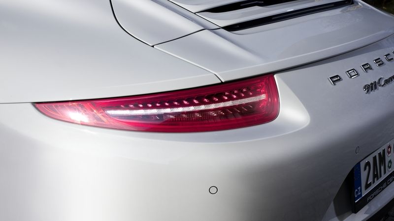 Porsche už nelze brát jenom jako výrobce sportovních automobilů.
