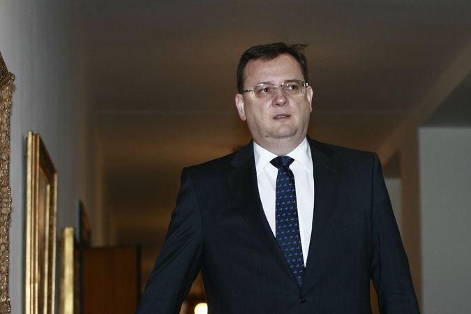 Premiér Petr Nečas (ODS) na středečním jednání vlády