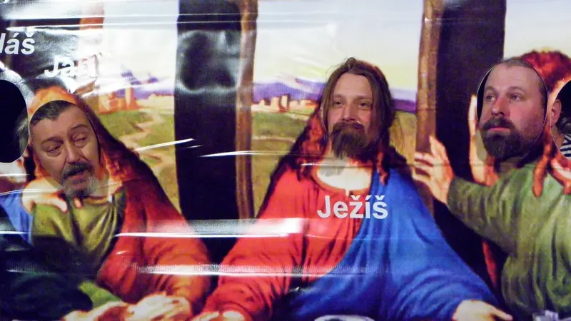 Divadelni Bible Je Jen Z Ponozek Do Peprgulase Vyvarena Novinky Cz