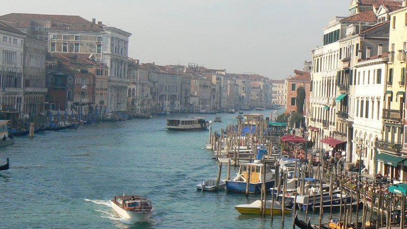 Benátky nepatří mezi italská města, která by se musela obávat o klesající počet turistů.