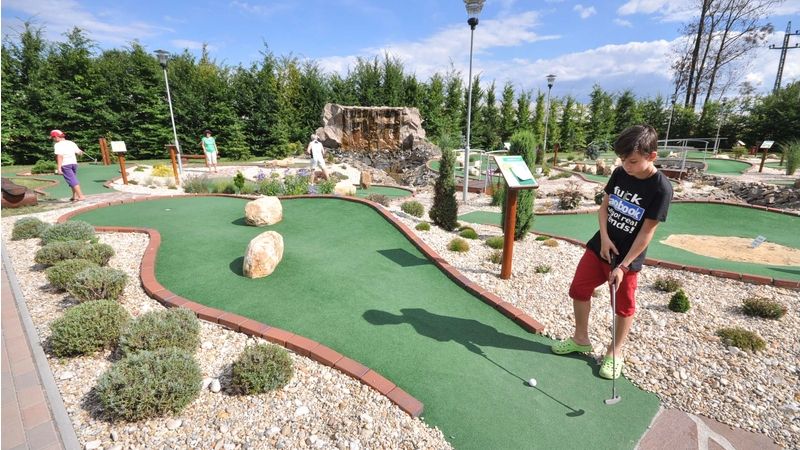 Areál adventure golfu v Bohumíně se letos otevírá už v březnu.