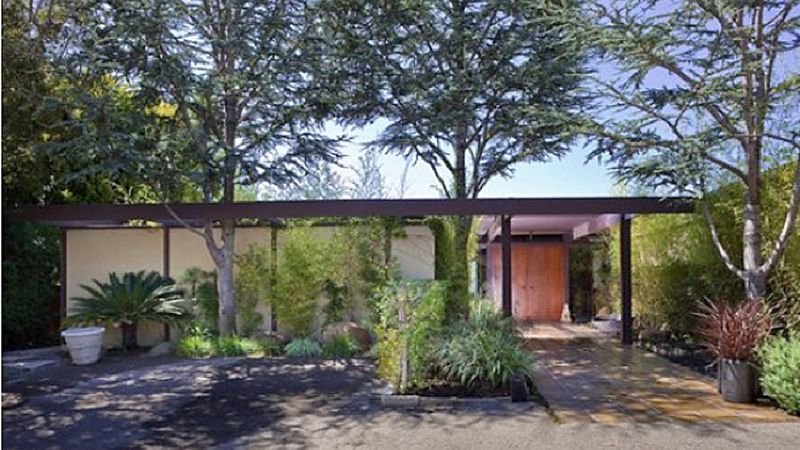 Wong House z poloviny šedesátých let je dílem architektonického studia Buff & Hensman.