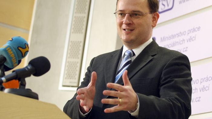 Ministr práce Petr Nečas (ODS)