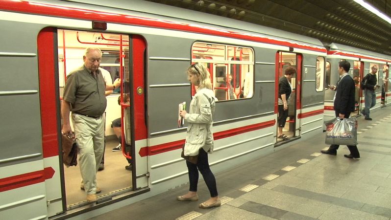 Pražské metro končí už v deset večer