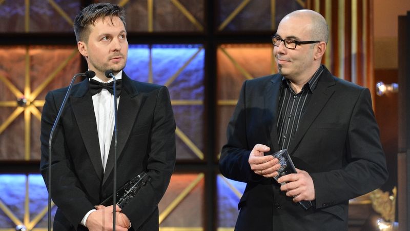 Zvukaři Petr Čechák (vlevo) a Marek Hart převzali cenu České filmové a televizní akademie Český lev za nejlepší zvuk.