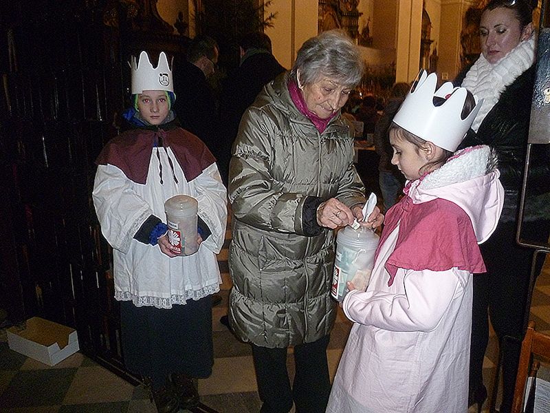 Poslední příspěvek na charitní sbírku bylo možné vložit do pokladničky u vstupu do kostela Nanebevzetí Panny Marie při konání Tříkrálového koncertu.