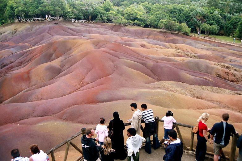 Sedm barev - tolik jich napočítáte v dunách Chamarel.