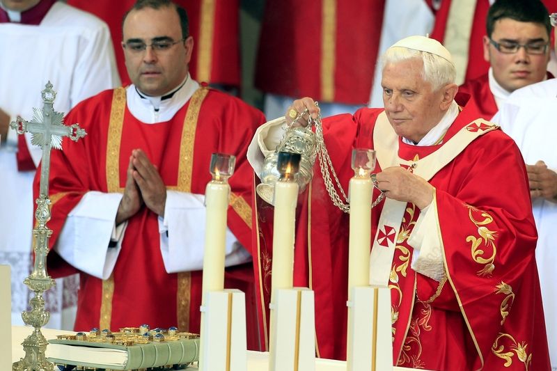 Papež Benedikt XVI při návštěvě Španělska.