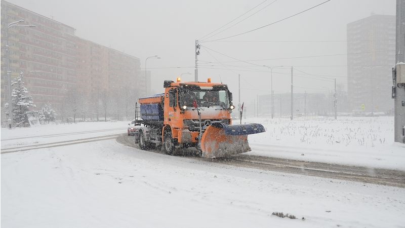 Ostrava 8.2.2018 Zimní údržba silnic v Ostravě. Přišlo silné sněžení ze středy 7.2. na čtvrtek 8. 2.