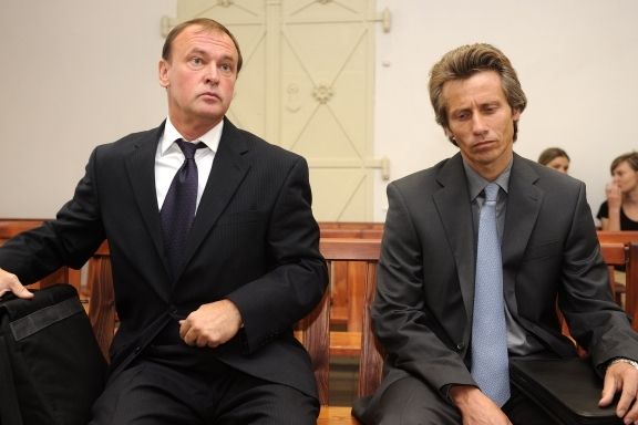Tomáš Kadlec (vlevo) a Alexandr Houška u soudu před dvěma lety. 