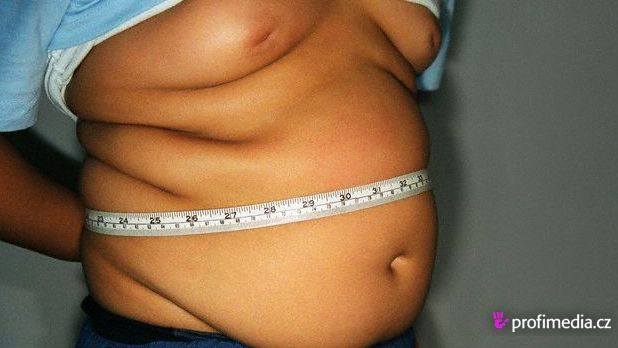Nadváha je již od obvodu pasu 94 cm u mužů a 80 cm u žen
