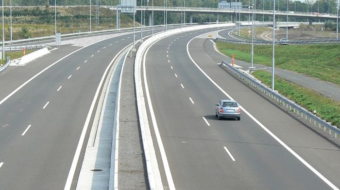 Na první pohled je jediným problémem dálnice D47 v Ostravě její malá vytíženost. Ten, kdo si jízdu po ní ale vyzkoušel ví, že povrch dálnice se na několika místech nepříjemně zvlnil.