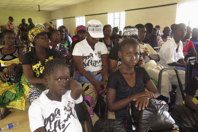 Obyvatelé Sierry Leone, kteří se z eboly zotavili 