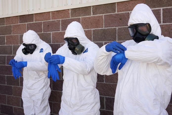 Epidemie eboly je stále na postupu.