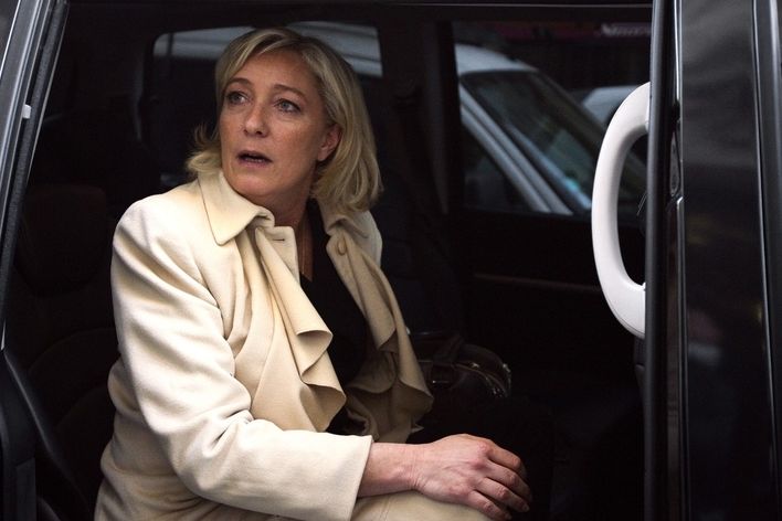 Předsedkyně krajně pravicové Národní fronty Marine Le Penová