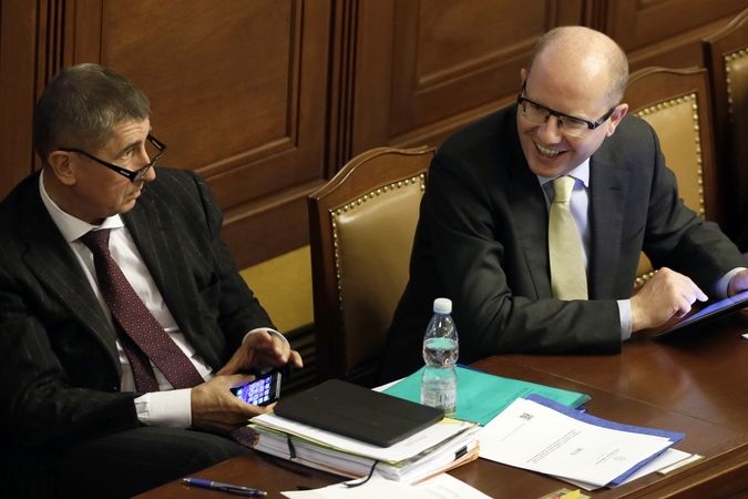 Andrej Babiš a Bohuslav Sobotka během jednání Poslanecké sněmovny.