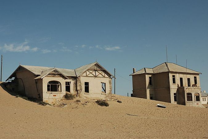 Prázdné domy, které postupně požírá poušť. Taková je realita Kolmanskopu. 
