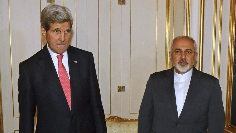 Ministři zahraničních věcí USA a Íránu John Kerry a Muhammad Džavád Zaríf ve Vídni