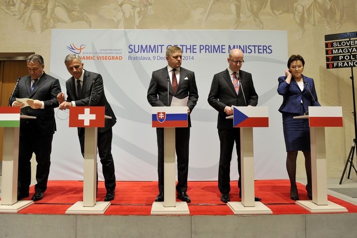 Premiéři zemí Visegrádské čtyřky a Švýcarska na tiskové konferenci