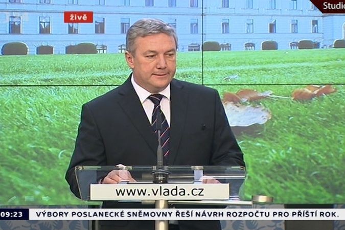 Ministr dopravy Antonín Prachař končí ve vládě