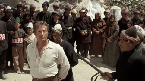 Lex Barker jako Kara ben Nemsí ve filmu Divokým Kurdistánem (režie: Franz Josef Gottlieb, 1965)