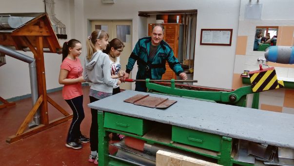 Dětem ze základních škol se věnují odborníci v učebnách na pražském Jarově.