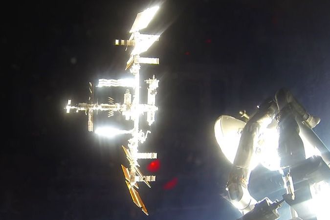 Přistání lodi Sojuz TMA-16M na ISS