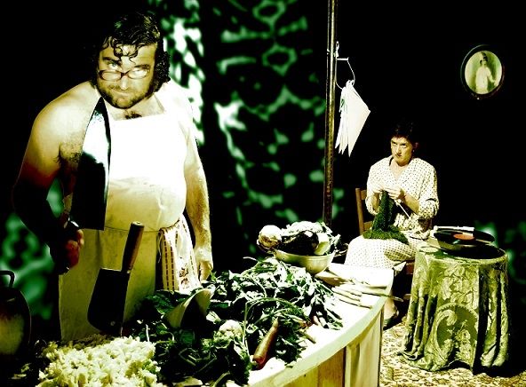 Akrobacii i spoustu zeleniny přiveze katalánský soubor Escarlata Circus.