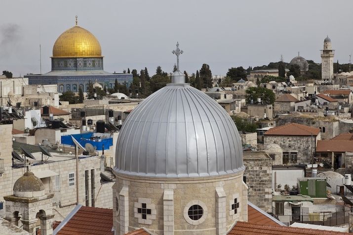 V jeruzalémském Starém Městě se tradice judaismu, křesťanství a  islámu střetávají na každém kroku