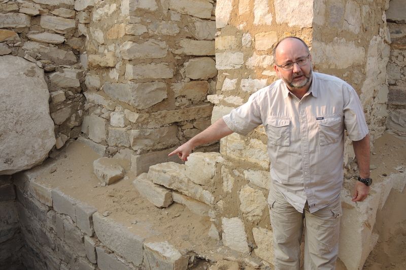 Egyptolog Miroslav Bárta u vykopávek v Abúsíru