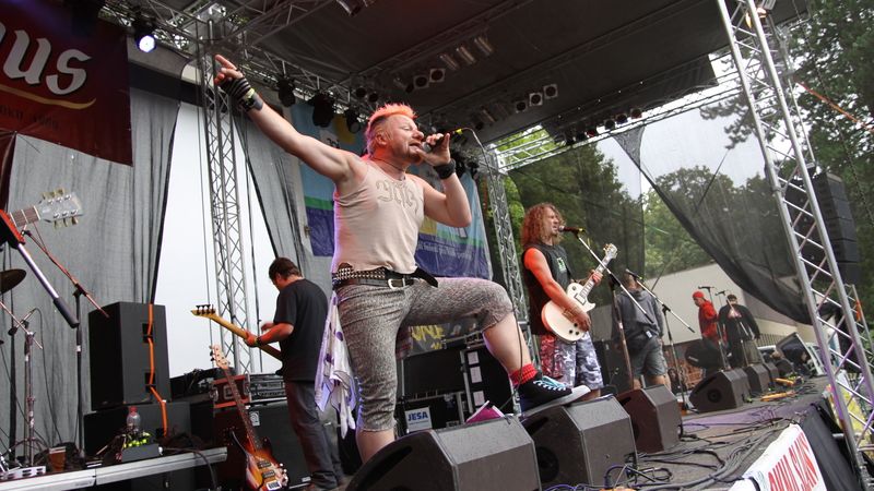 Punková skupina N.V.Ú. bude na festivalu zastupovat „starou školu“