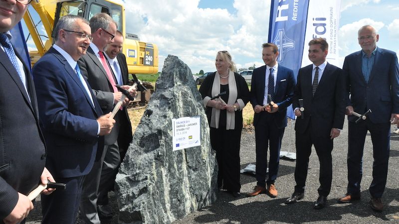 Zahájení stavby D11 ze Smiřic do Jaroměře, květen 2018. 