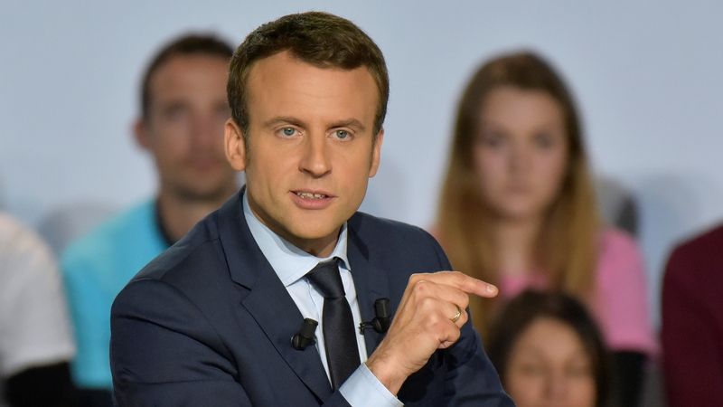 Emmanuel Macron je favoritem celé volby. 