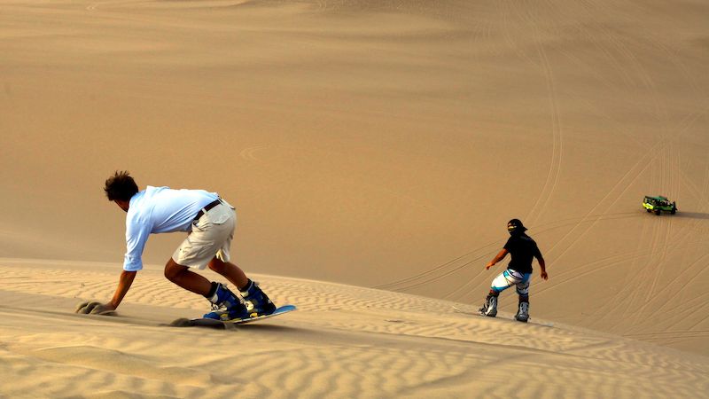 Sandboarding - užijte si jízdu na písečných dunách
