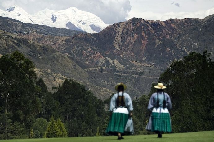 Bolívijské ženy v tradičním oděvu