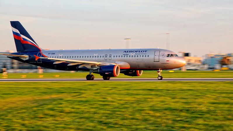 Rusko požaduje oficiální vysvětlení údajného prohledání letadla Aeroflotu na letišti Heathrow. Ilustrační foto
