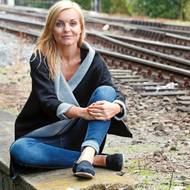 I když tak na první pohled nevypadá, fotografka Jarmila Štuková se dokáže přizpůsobit i drsným podmínkám.