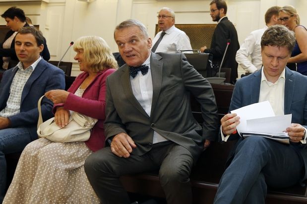 Městský soud v Praze projednával kauzu Opencard. Na snímku bývalí primátoři Bohuslav Svoboda (vlevo) a Tomáš Hudeček