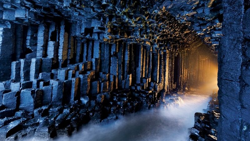 Mystická Fingalova jeskyně
