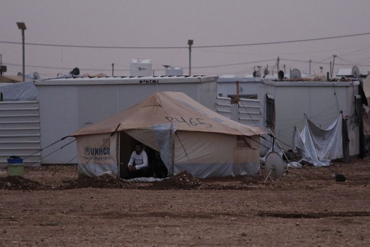 Uprchlický tábor Zátarí byl otevřen v červenci roku 2012 v reakci na zvýšený počet uprchlíků ze Sýrie kvůli občanské válce, která vypukla v roce 2011. 