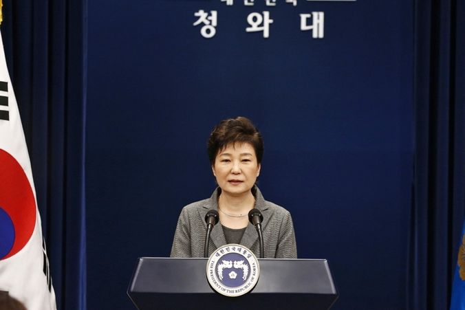 Jihokrejská prezidentka Pak Kun-hje během televizního projevu, kde prohlásila ochotu odstoupit.