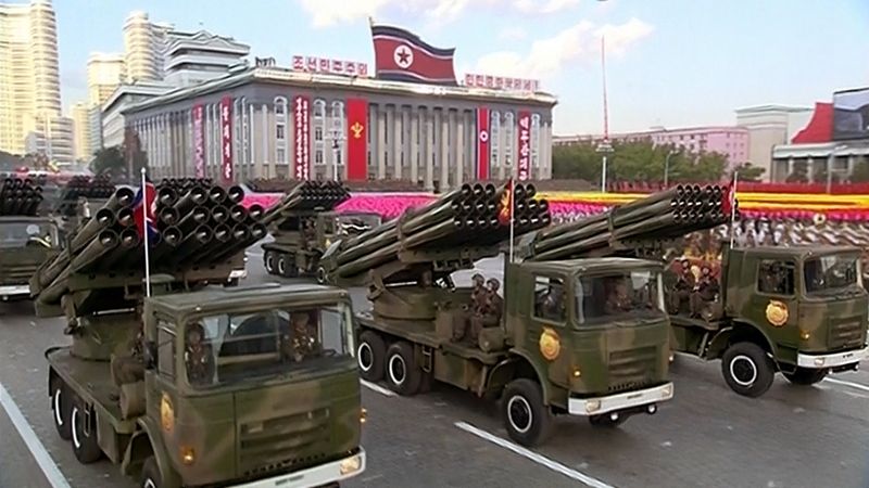 Vojenská přehlídka v Pchjongjangu