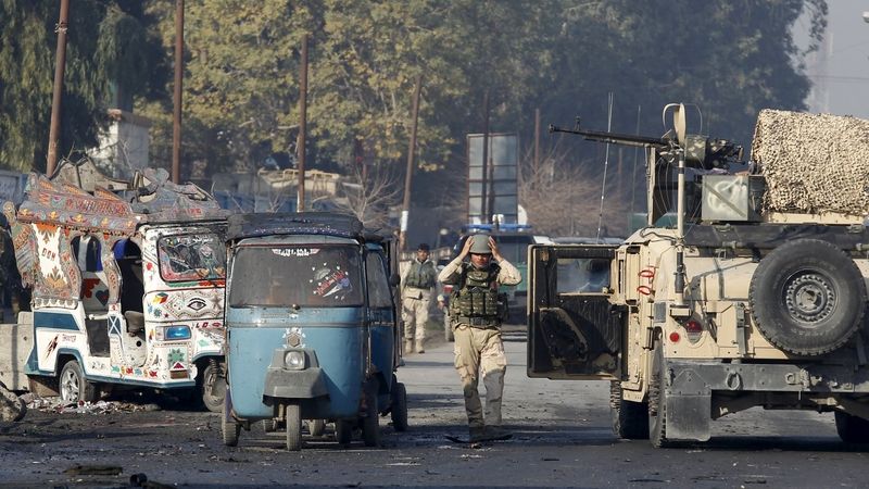 Afghánští vojáci zasahují u pákistánského konzulátu v Dželalabádu 