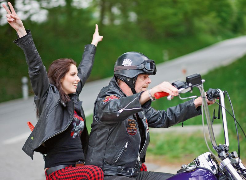 V road movie Burácení si užil jízdu na motorce, Stanislava Ziková coby Marie jistě taky.